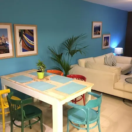 Penthouse With Fantastic Views! 아파트